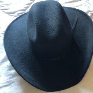Accessories - Fedora hat Accessories - Fedora hat